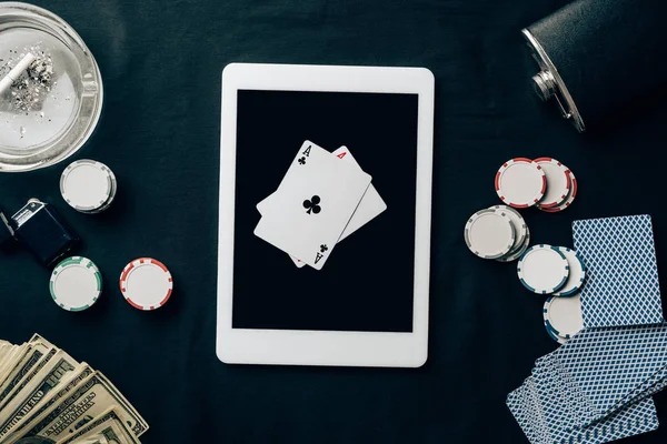 Payout table and stake selection interface for Gonzo's Quest on fomo19 slot